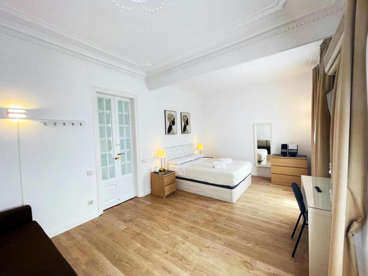 Flor Habitaciones Barcelona Kültér fotó